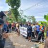 Protes Jalan Rusak,