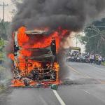 Bus Terbakar di